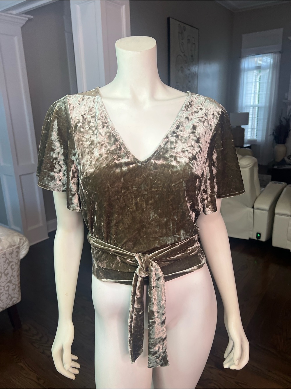 Crushed Velvet V-Neck Tie-Front Crop Top - Olive Green